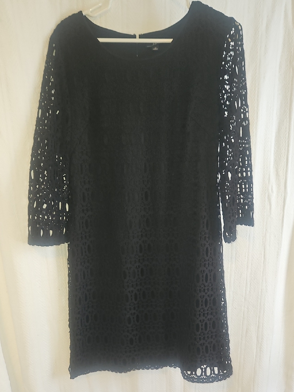 R&K Black Crochet Lace Shift Dress with Three-Quarter Sleeves